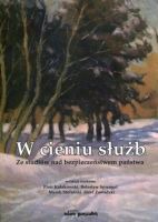 W cieniu służb